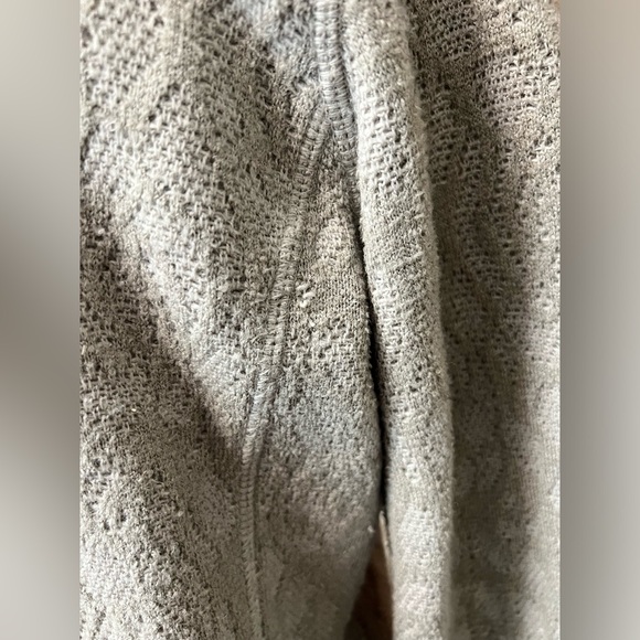 Armani Collezioni soft knit Ruffle neck Cardigan Sweater floral Jacquard body - Picture 11 of 11